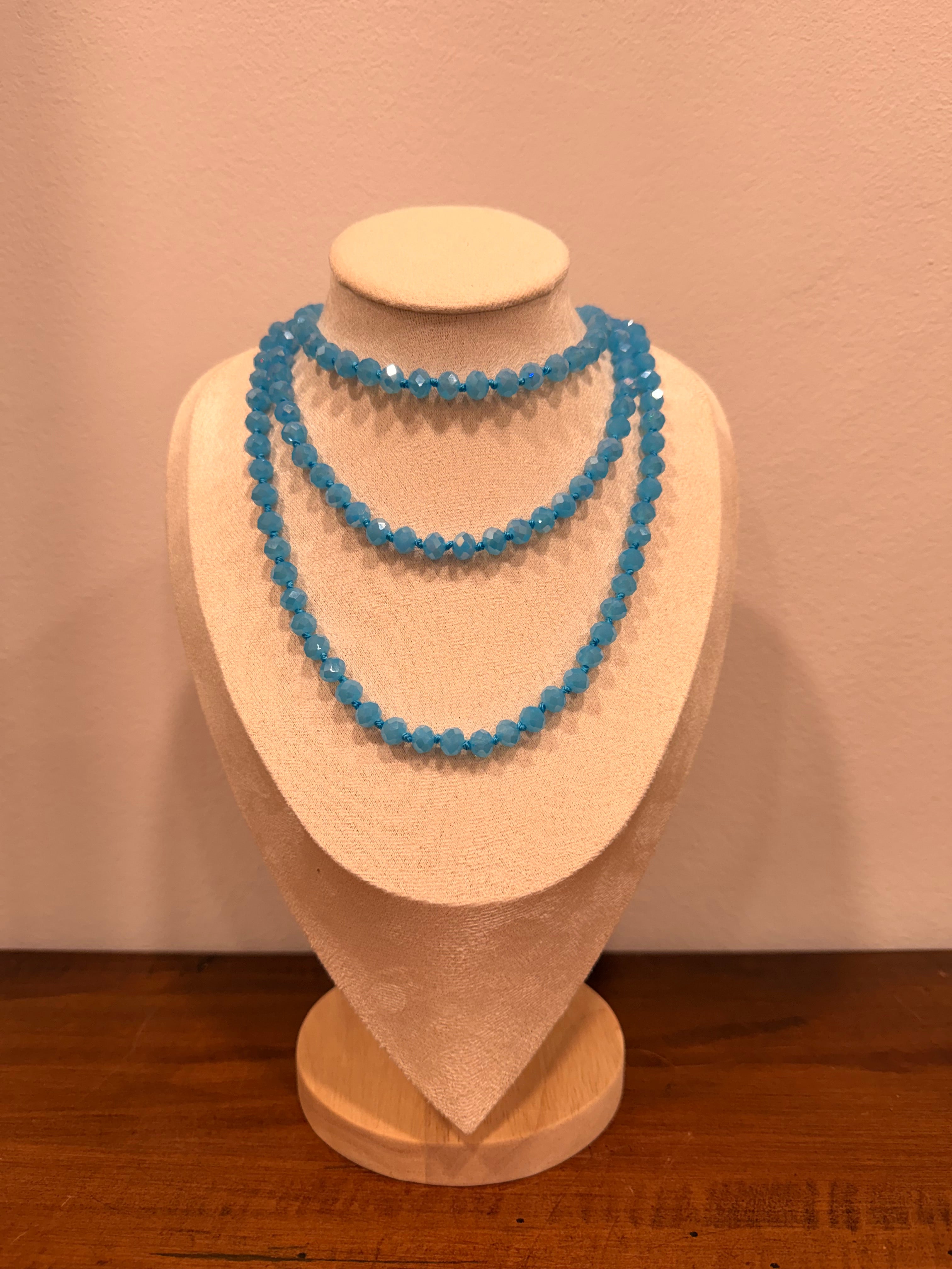 Collana lunga celeste